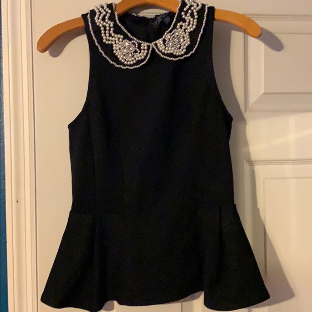 Pearl Peter Pan color peplum top
